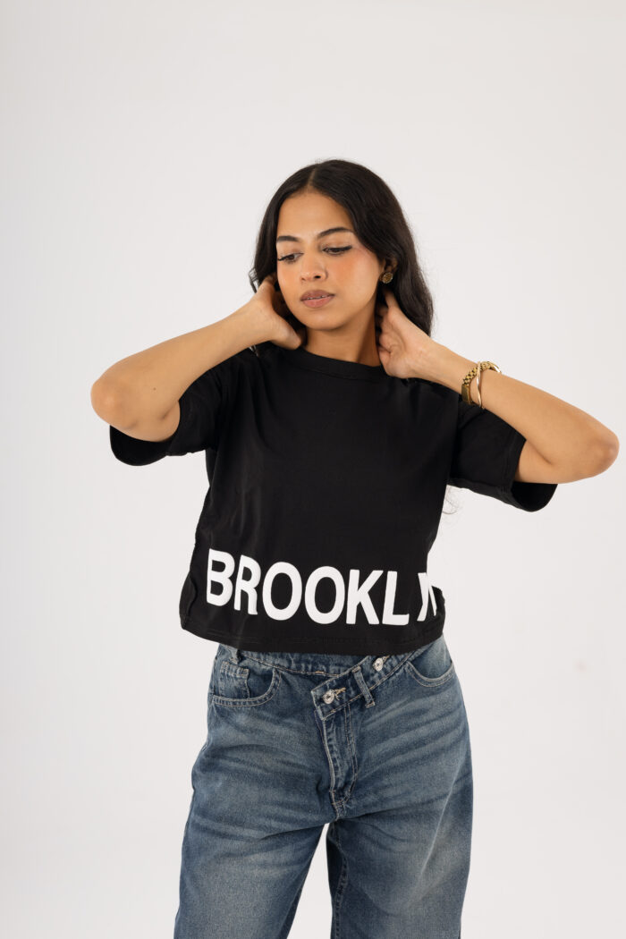 Brooklyn Vibes – Printed Crop T-shirt