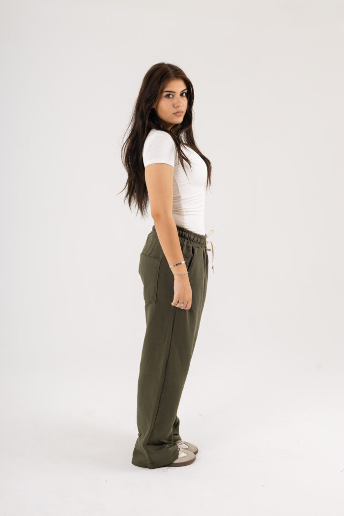 Wide-Leg Basic Sweatpants - Image 4