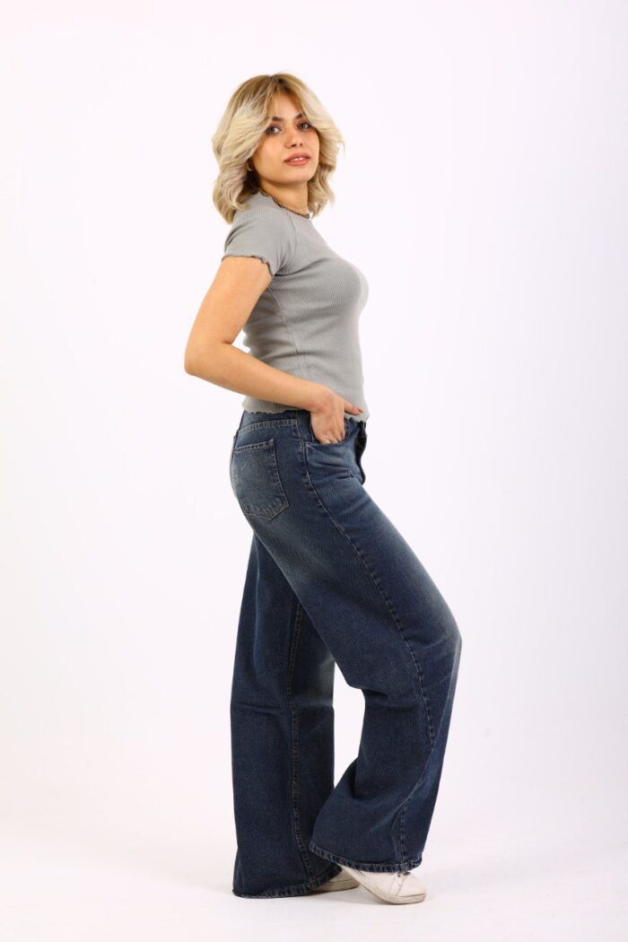 Extra wide leg Jeans - Image 4