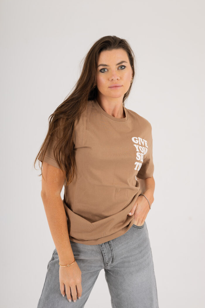 Printed Give T-shirt - Image 15