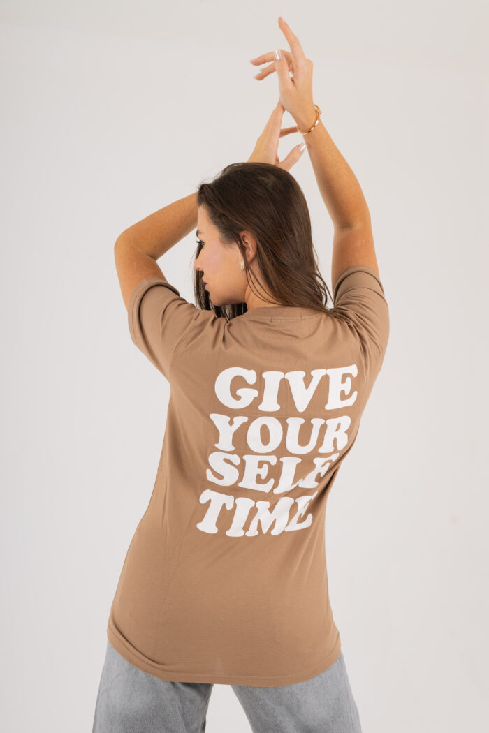Printed Give T-shirt - Image 12