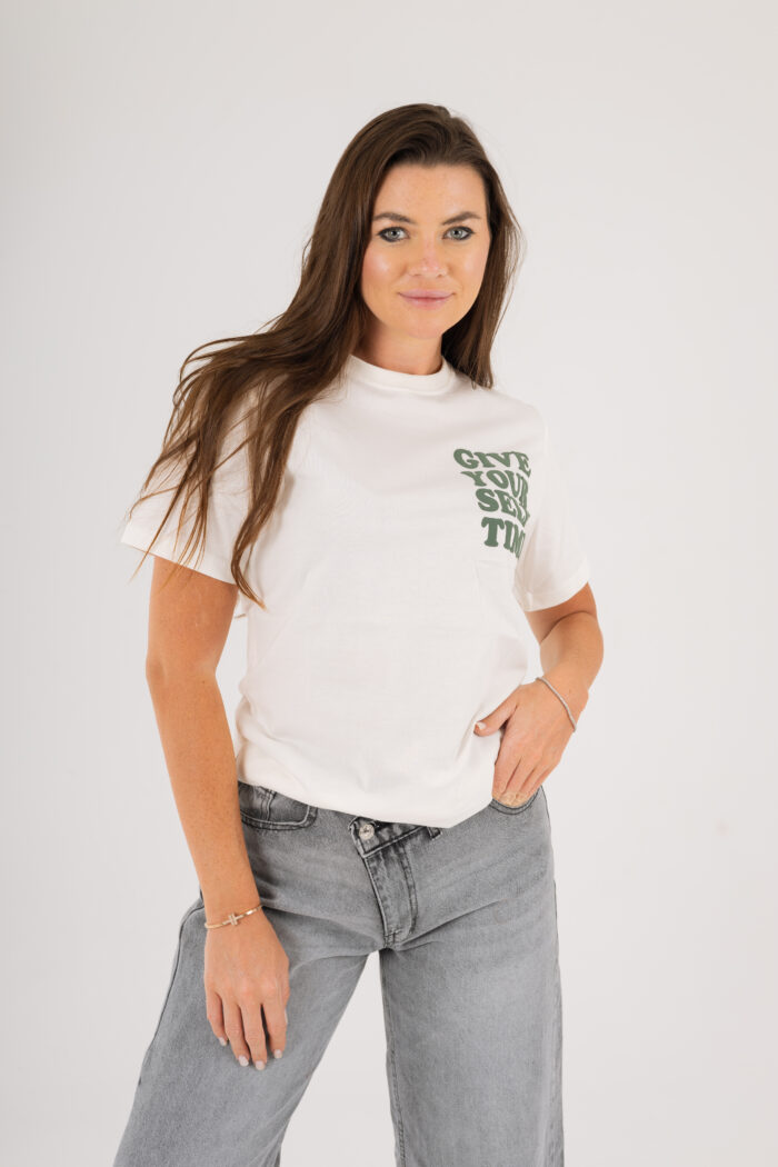 Printed Give T-shirt - Image 18