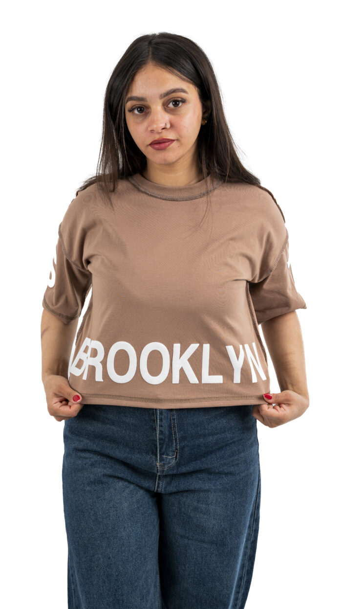 Brooklyn Vibes – Printed Crop T-shirt