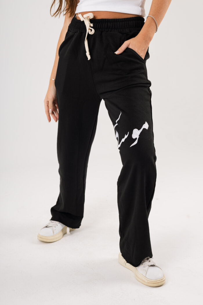 Mosca Embroidery Sweatpants - Image 9