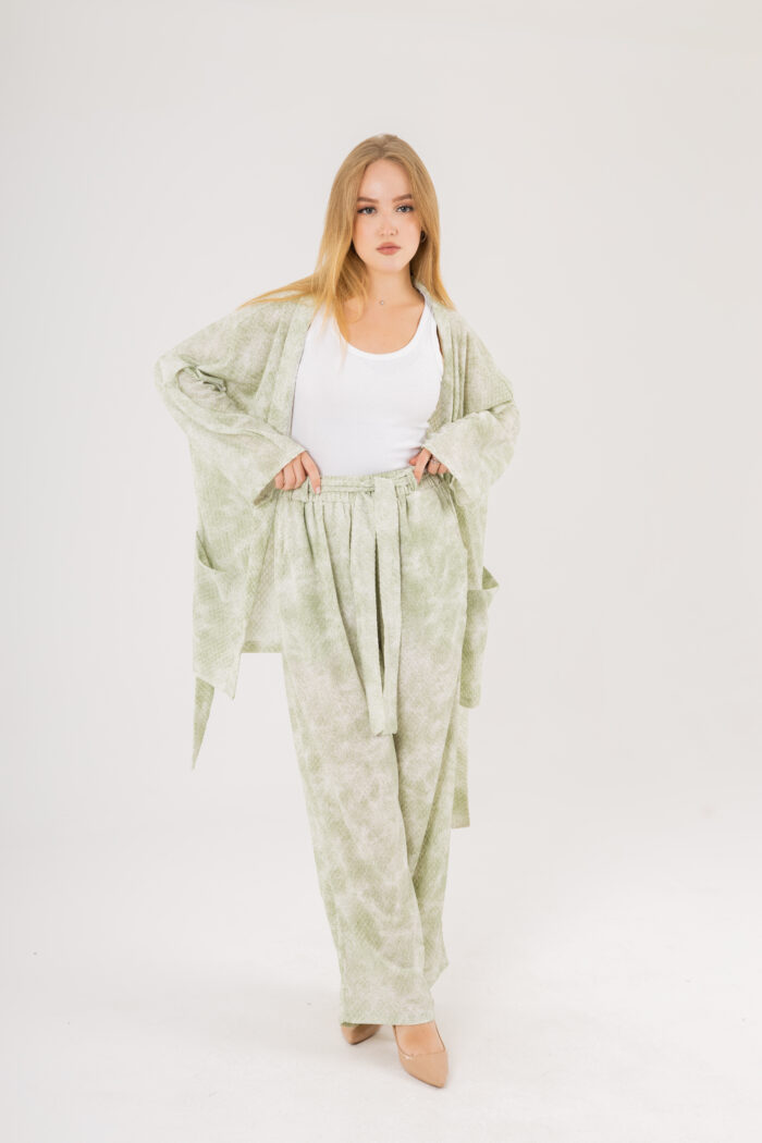 Oversize Printed Kimono and Wide-Leg Pants Set - Image 15