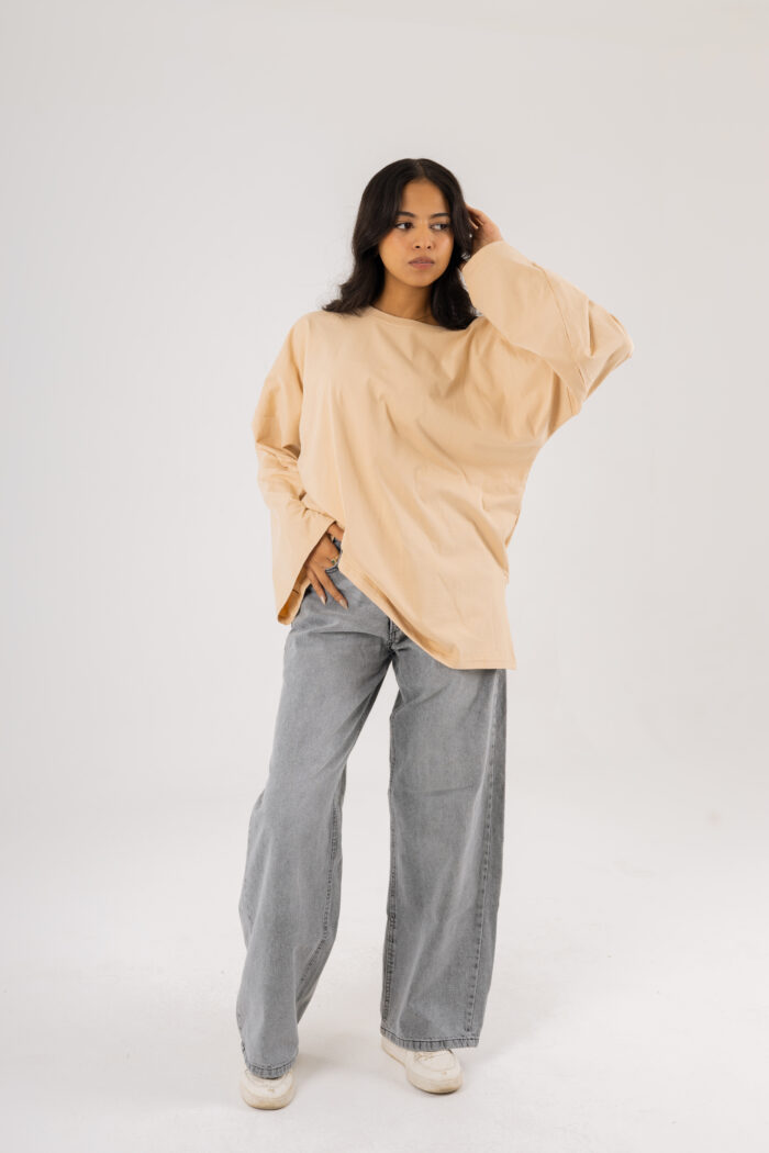 Over Size BasicT-shirt with long sleeves - Image 3