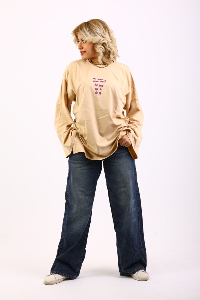 Oversize Printed T-shirt with long sleeves - Image 9